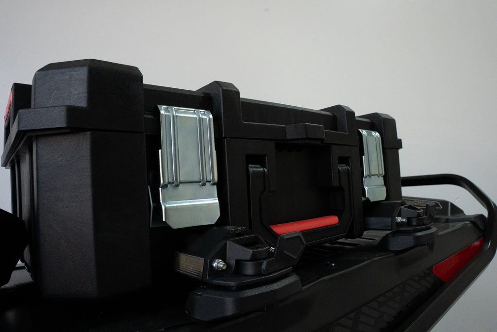 Close up of Tunnel Tote on Skidoo hard case storage LinQ